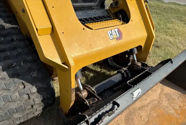 2023 Caterpillar 299D3 — photo 9