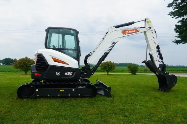 2023 Bobcat E50 — photo 2
