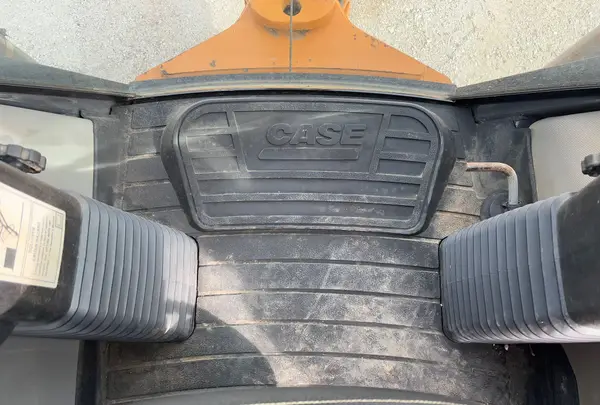 2019 Case 580 SN — photo 14