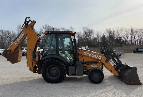 2019 Case 580 SN — photo 4
