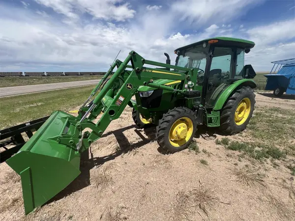 2020 John Deere 5075E — photo 3
