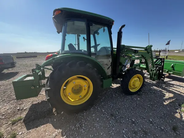 2020 John Deere 5075E — photo 8