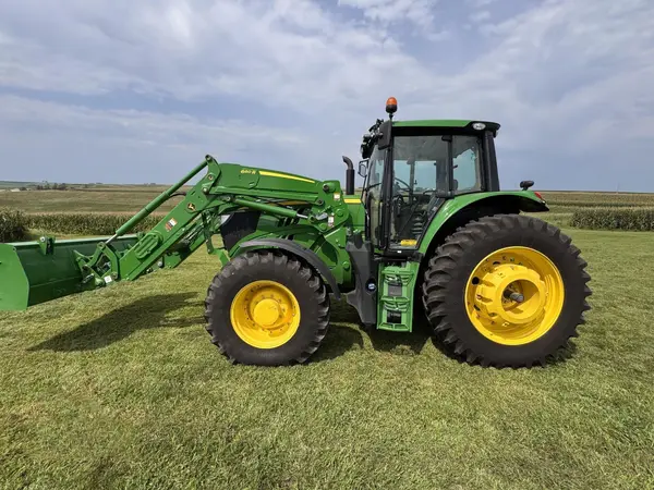 2022 John Deere 6155M — photo 12