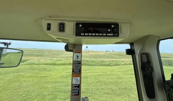 2022 John Deere 6155M — photo 15