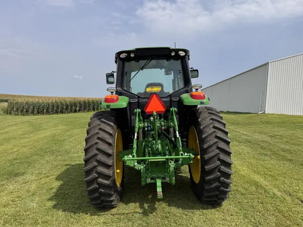 2022 John Deere 6155M — photo 4