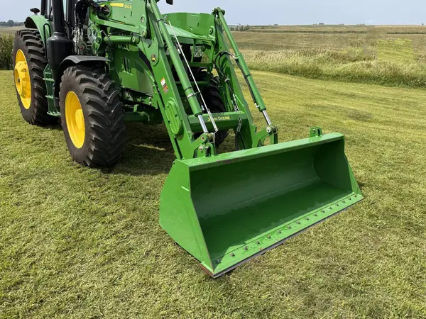 2022 John Deere 6155M — photo 7