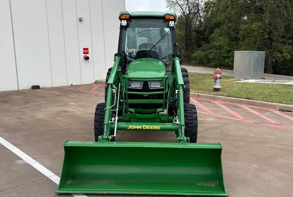 2024 John Deere 4066R — photo 2