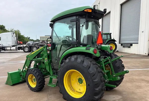 2024 John Deere 4066R — photo 7