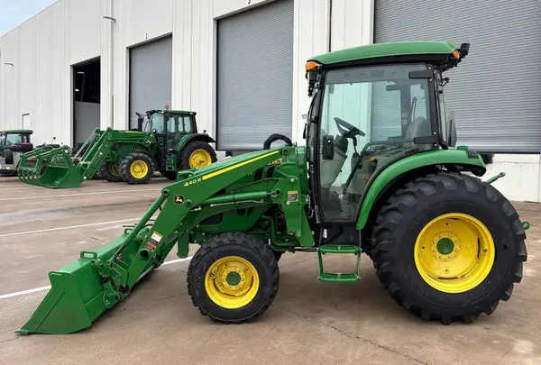 2024 John Deere 4066R — photo 8