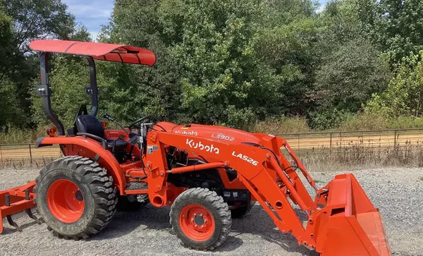 2023 Kubota L3902HST — photo 5