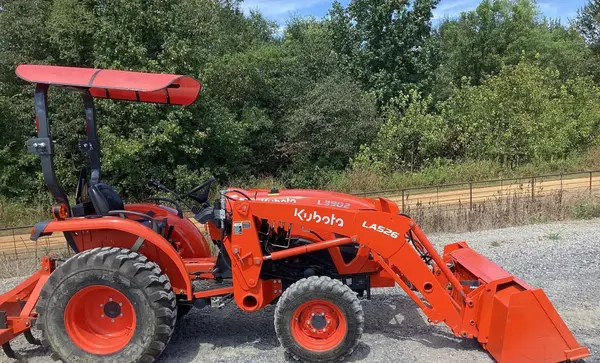 2023 Kubota L3902HST — photo 7