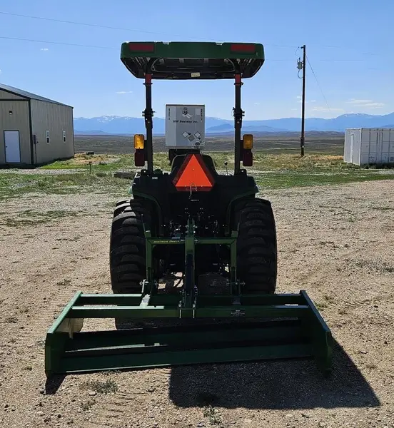 2021 John Deere 3032E — photo 6