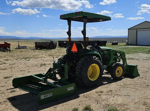2021 John Deere 3032E — photo 7