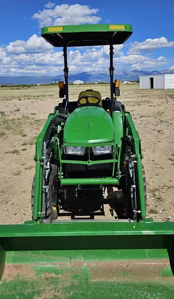 2021 John Deere 3032E — photo 9