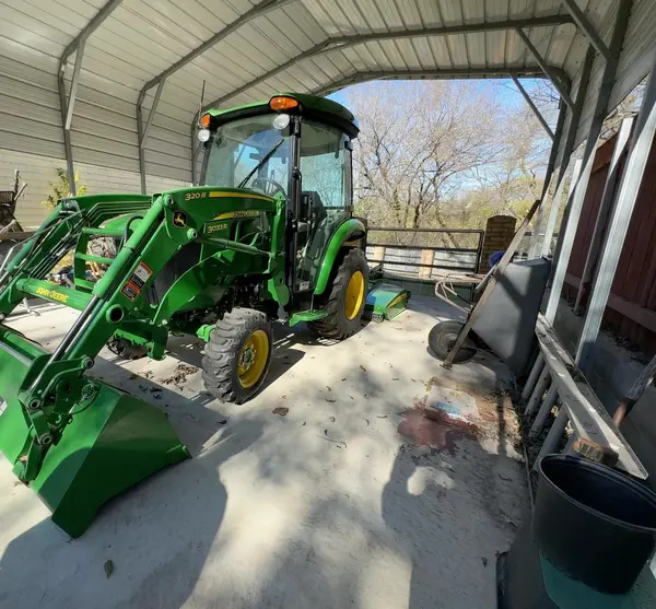 2020 John Deere 3033R — photo 6