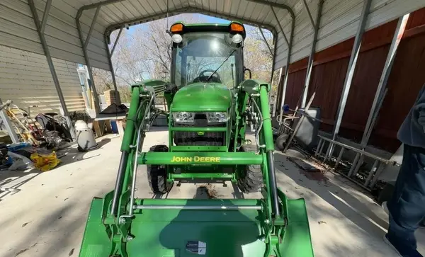 2020 John Deere 3033R — photo 7