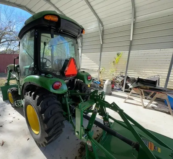 2020 John Deere 3033R — photo 9